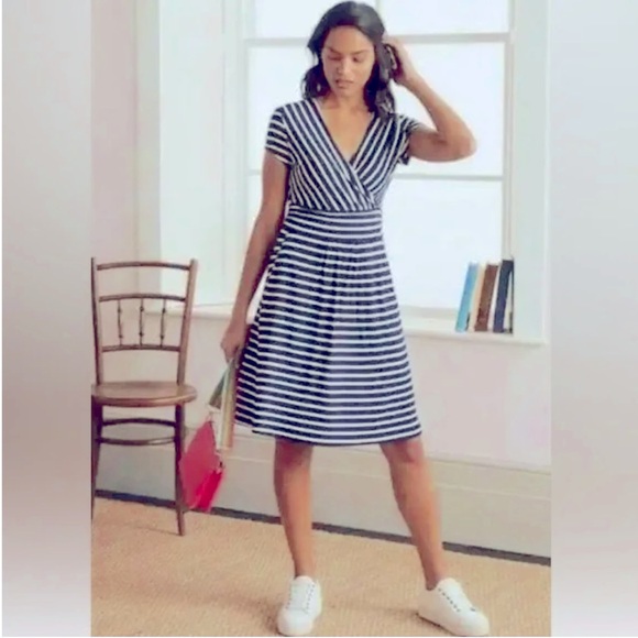 Boden Lola Jersey Dress Navy Blue Striped Size US 4R NWOT - Picture 3 of 6